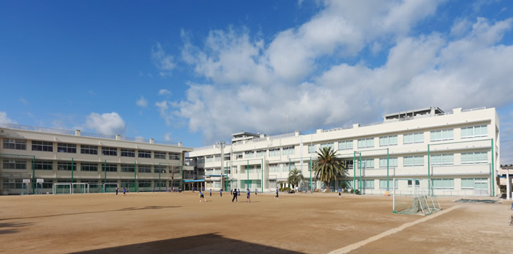 青崎小学校
